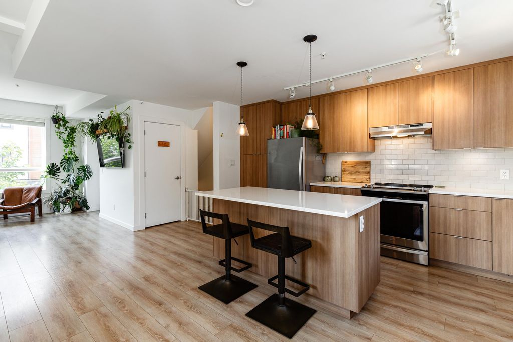 listing image 1103092301404456535