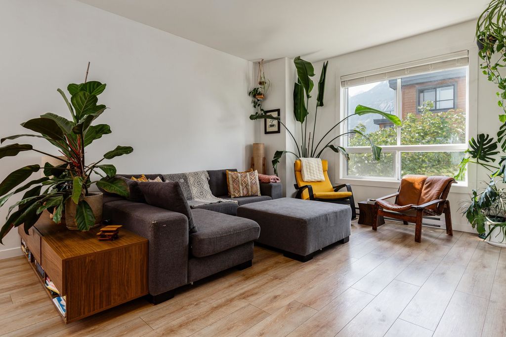 listing image 1104195779166402196