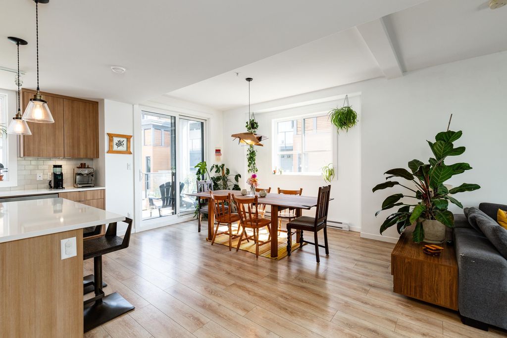 listing image 1105877112411249920