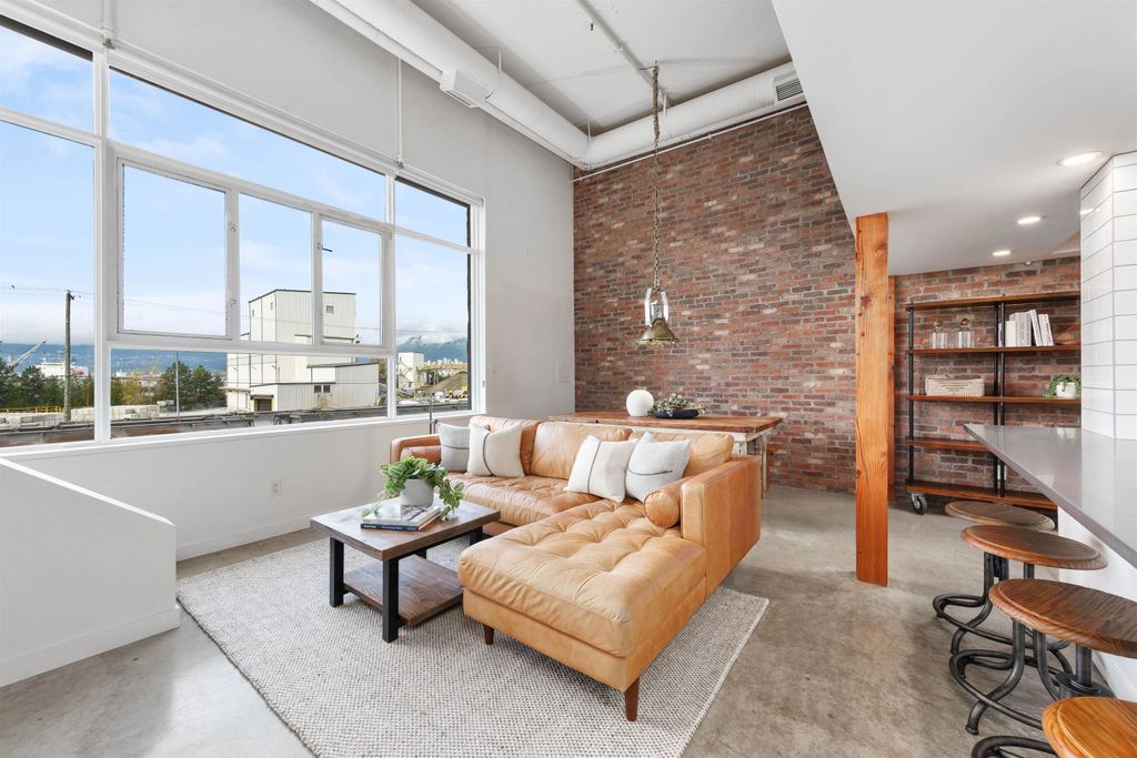 listing image 1106861063284050321