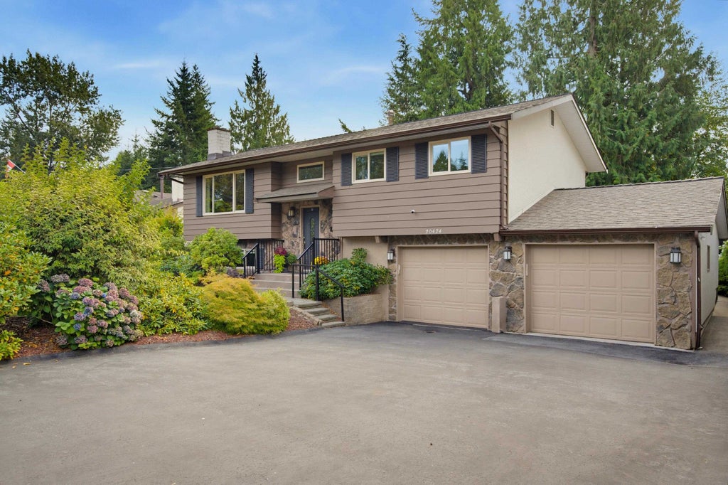 Photo of 20424 43a Avenue, Langley, BC V3A 3C8 (MLS # R3164484)