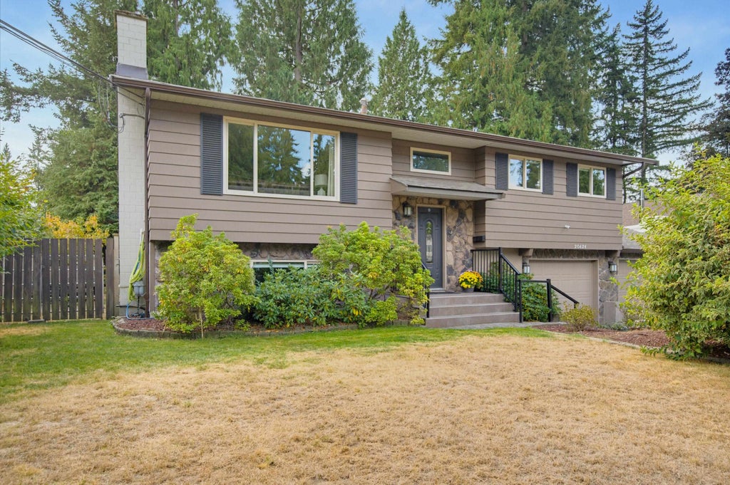 Photo of 20424 43a Avenue, Langley, BC V3A 3C8 (MLS # R3164484)