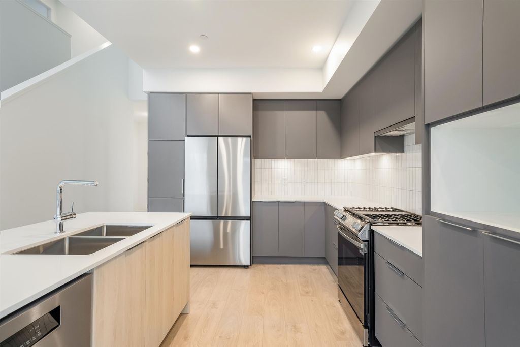 listing image 1108733300601862717