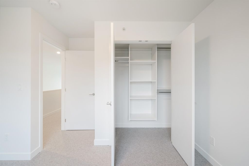 listing image 1103729011944783026