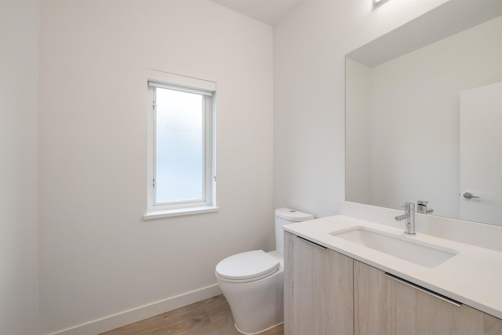 listing image 1101562900832910411