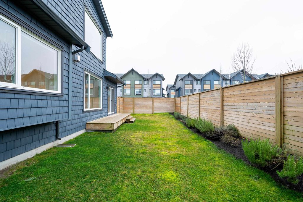 listing image 1105011294639322457