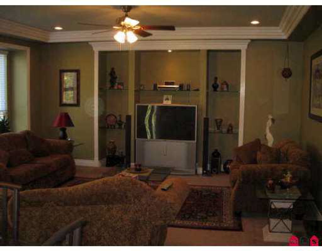 listing image 1105516312813771952