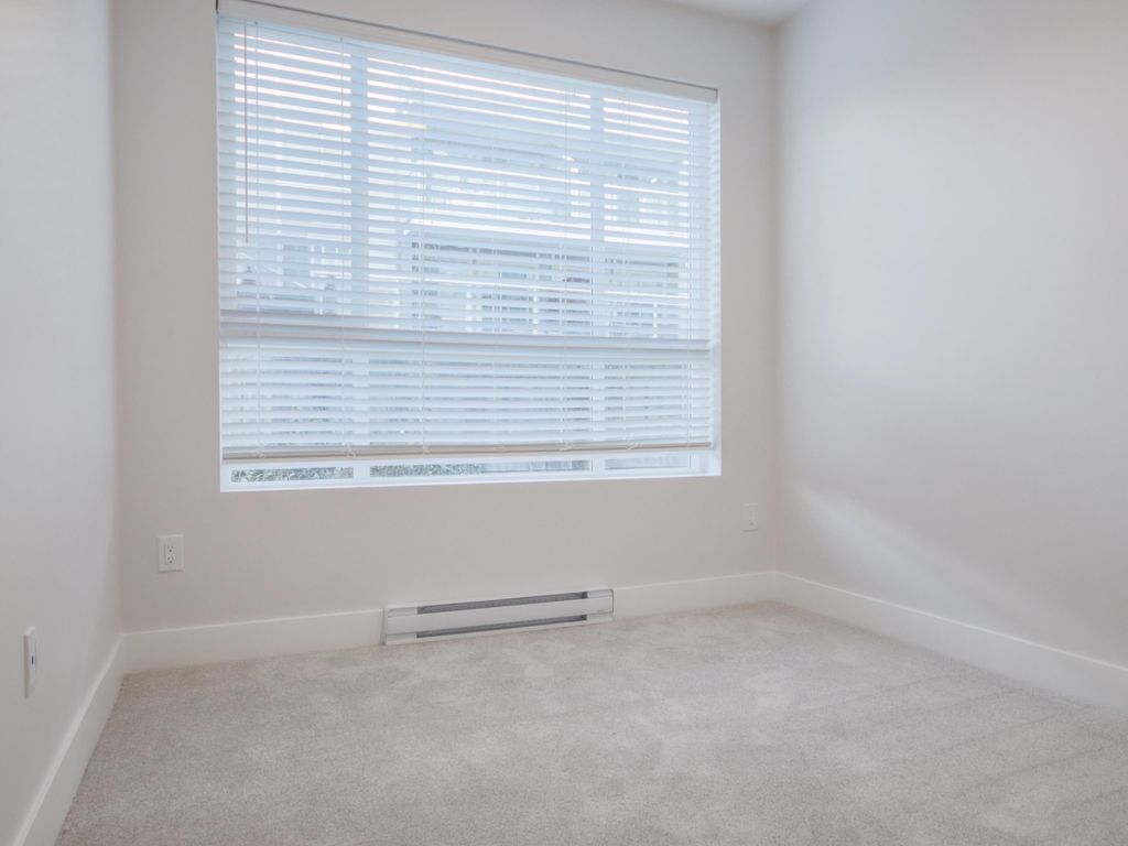 listing image 1105672211165188050