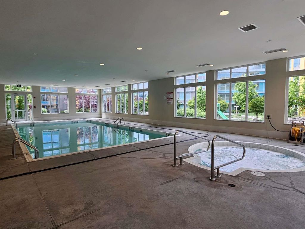 listing image 1109755605961071171