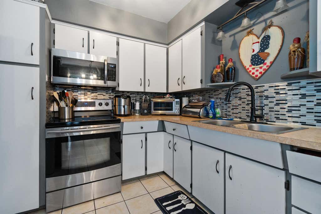 Photo of 5840 Vedder Road #4, Chilliwack, BC V2R 3G4 (MLS # R3154763)