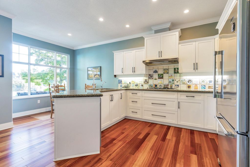 listing image 1103834029218840041