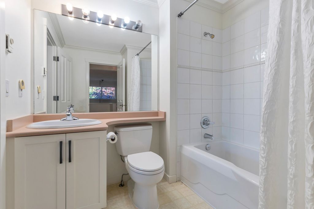 listing image 1109826633335975271