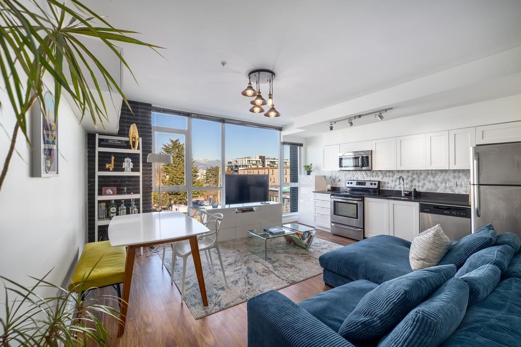 listing image 1103096953197465072