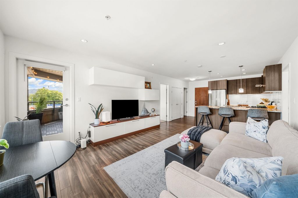 listing image 1105576622804867359