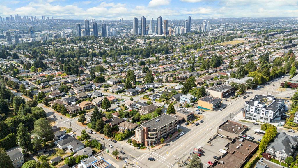 listing image 1106670569888759914