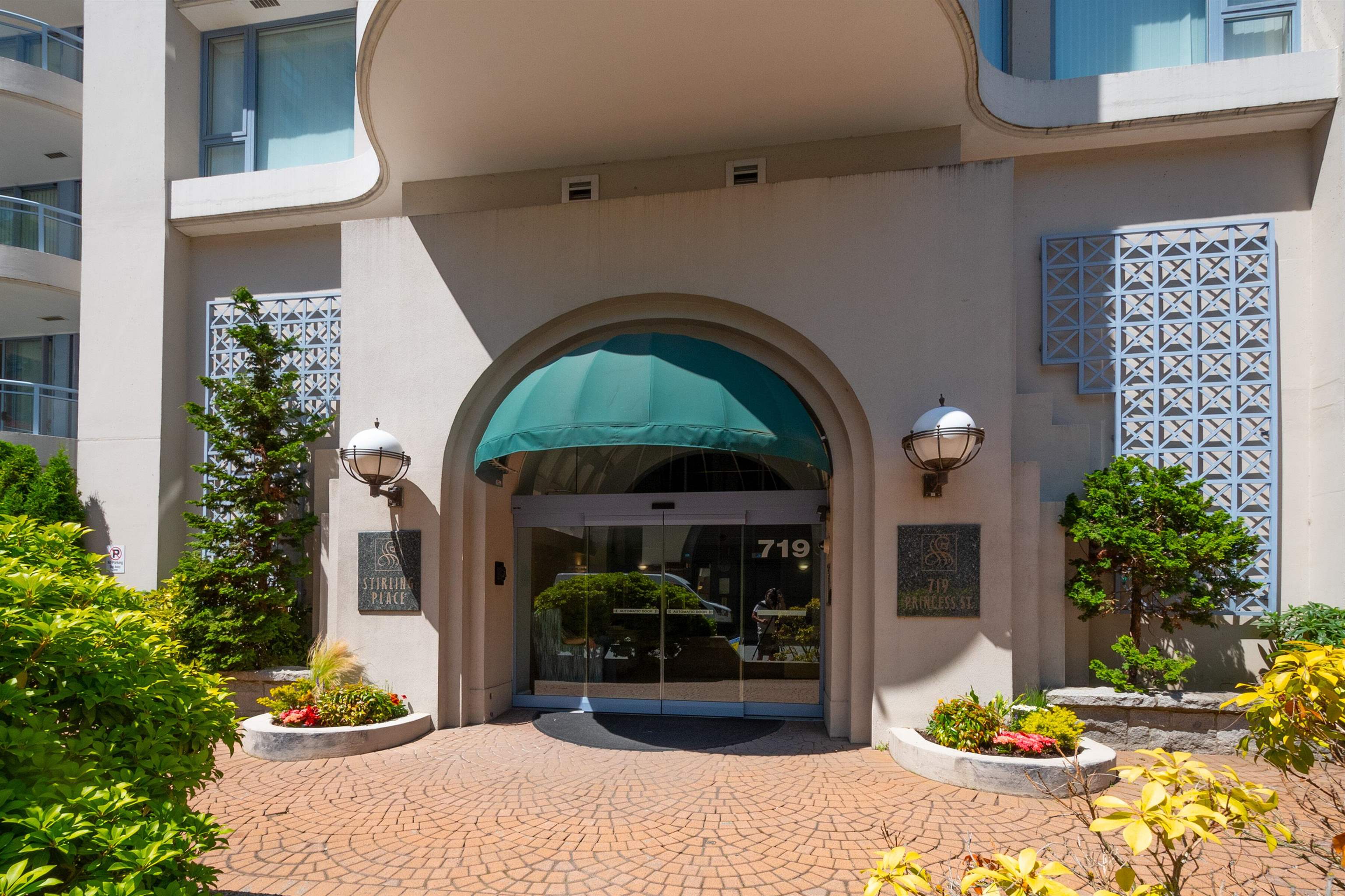 719 Princess Street 2301