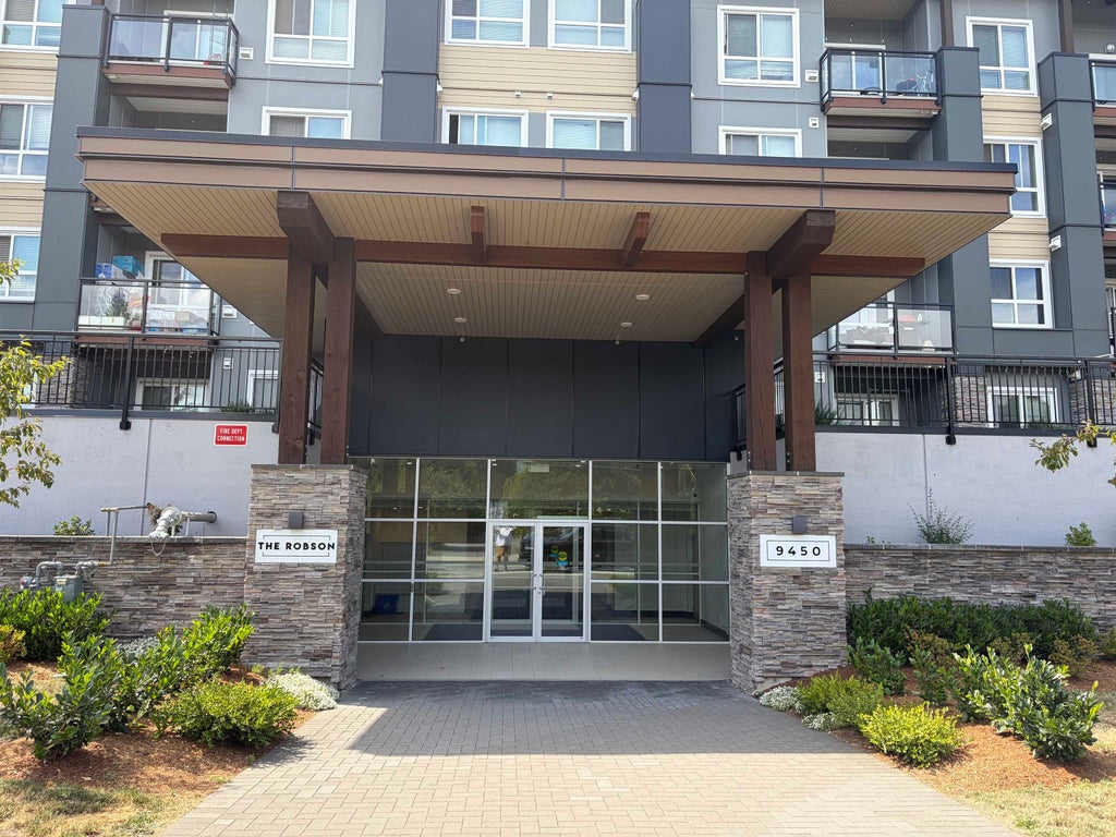 Photo of 9450 Robson Street #113, Chilliwack, BC V2P 0L7 (MLS # R3139610)