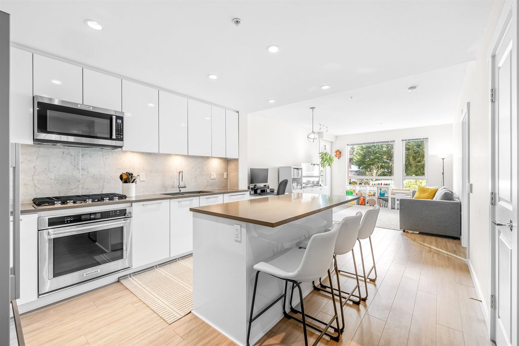 listing image 1104771040899950078