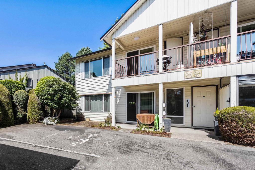 Photo of 2853 Bourquin Crescent #207, Abbotsford, BC V2S 6H6 (MLS # R3111010)