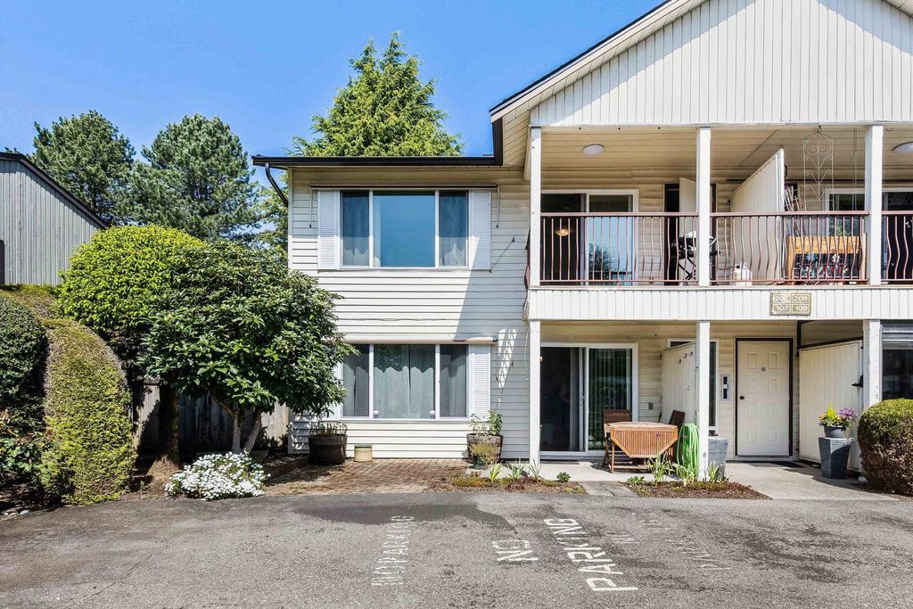 Photo of 2853 Bourquin Crescent #207, Abbotsford, BC V2S 6H6 (MLS # R3111010)