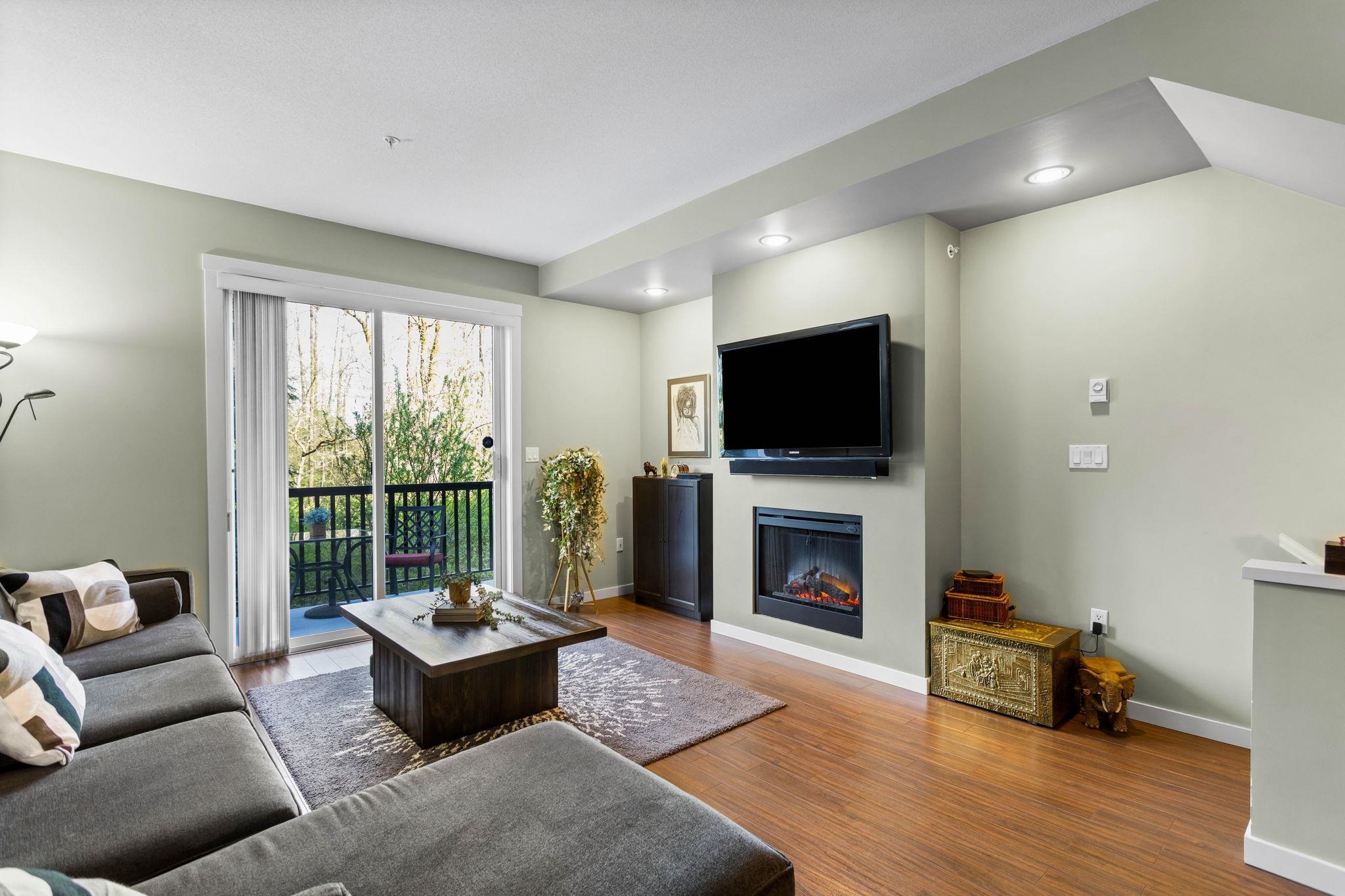 2495 Davies Avenue 25