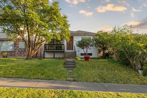 2580 E 19th Avenue Vancouver BC V5M 2S3