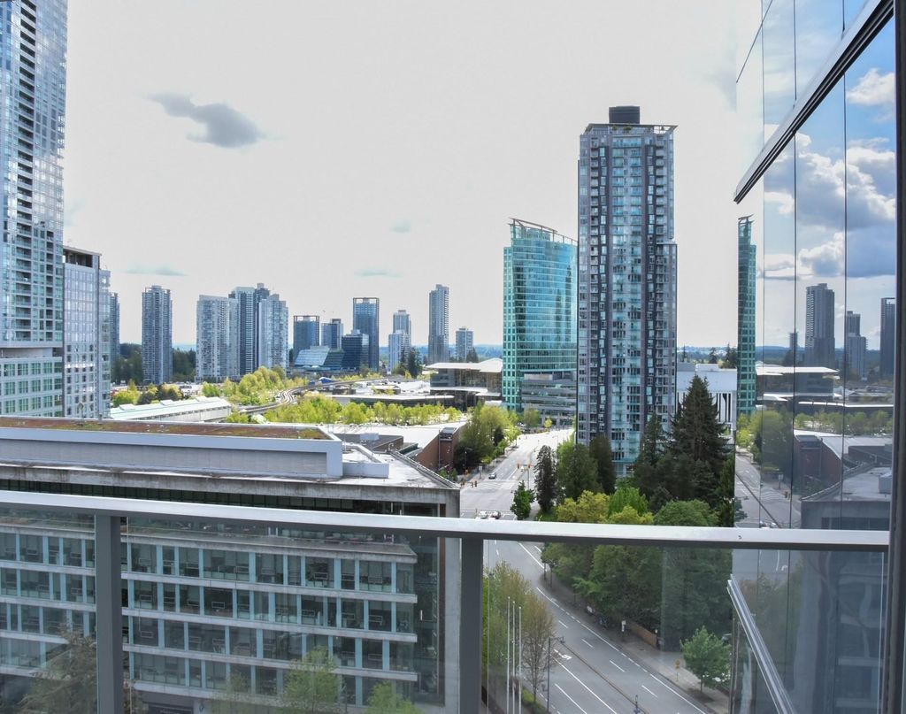 listing image 1102025096518792866