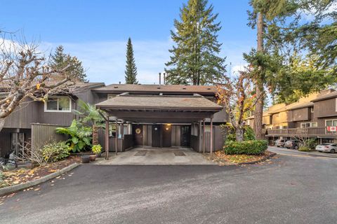 1998 Purcell Way North Vancouver BC V7J 3K3