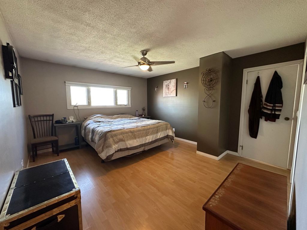 listing image 1101117409228518450