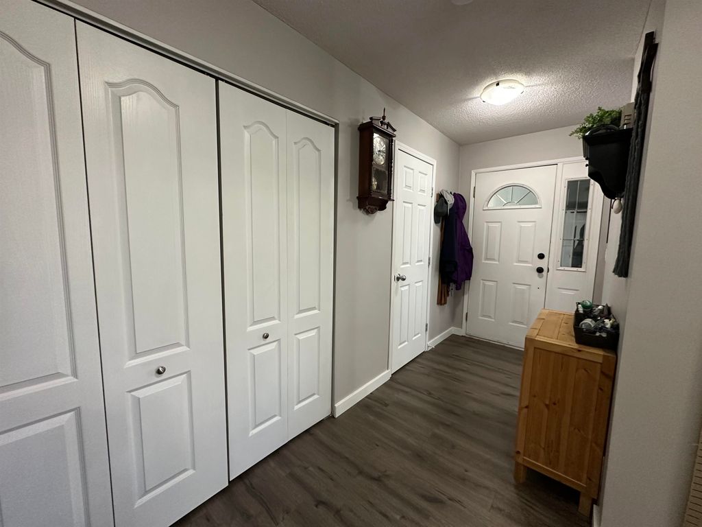 listing image 1109952791908948031