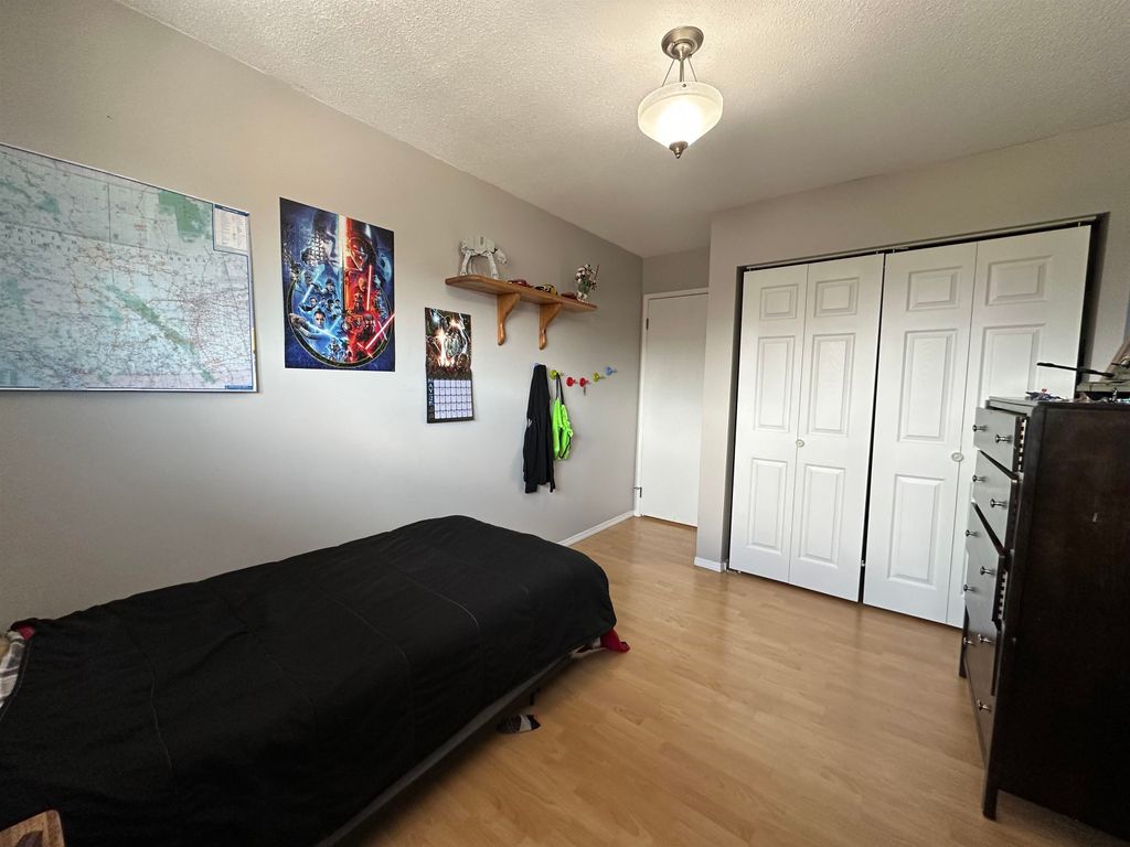 listing image 1107482657238746812