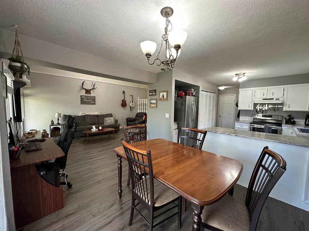 listing image 1104610562723831324