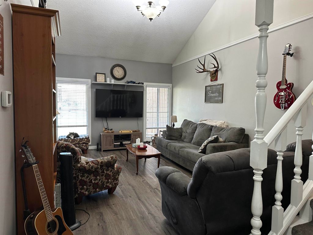 listing image 1108124851192554941