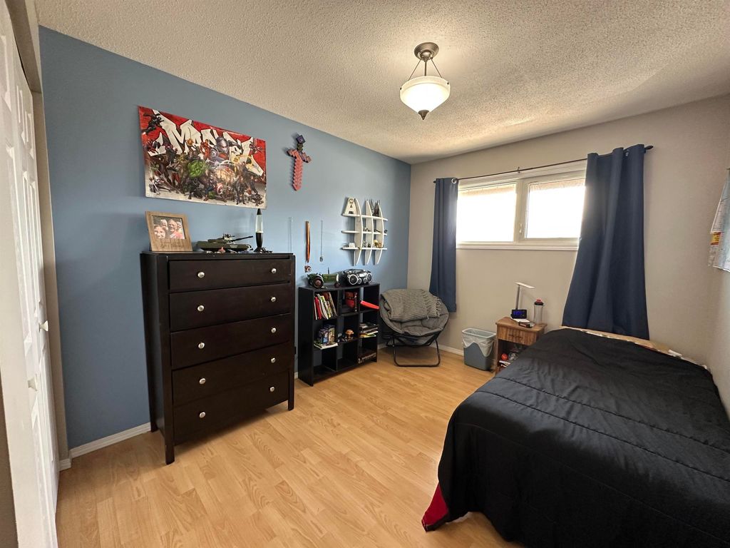 listing image 1107469635804703365
