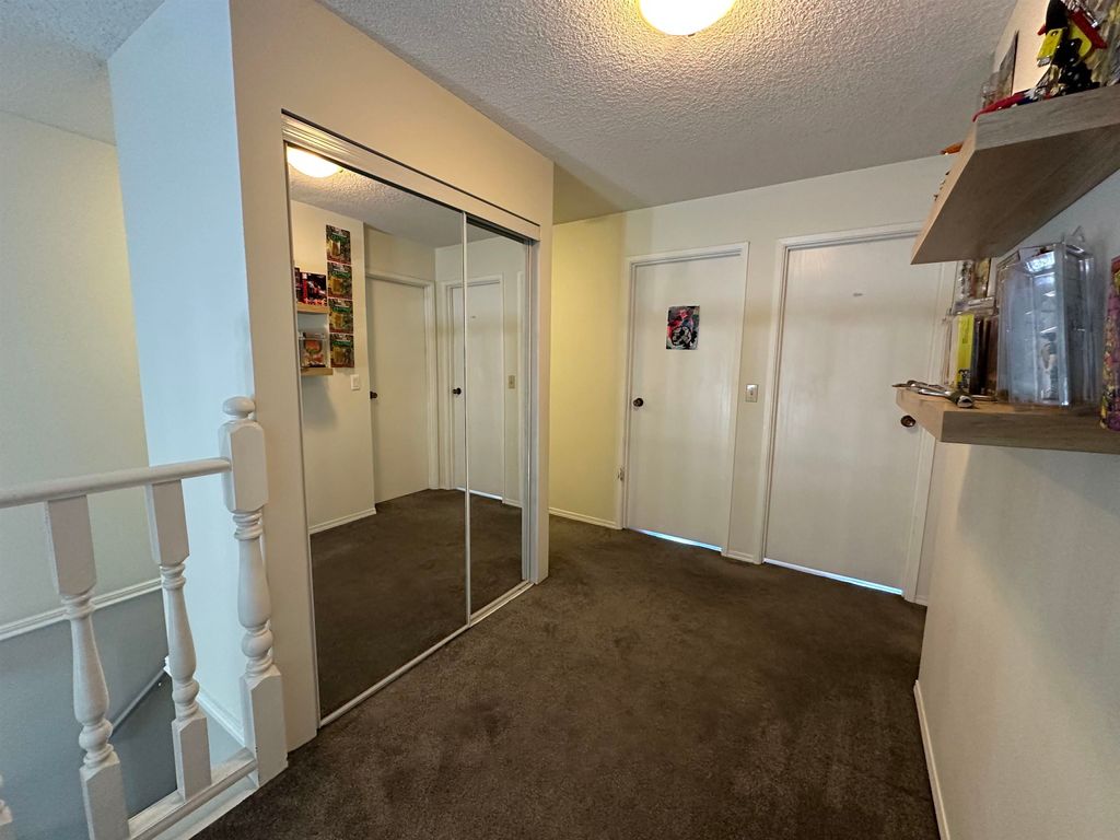 listing image 1103938111654220276