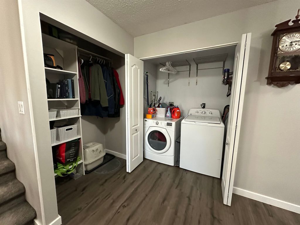 listing image 1107083923782560697