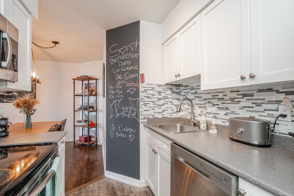 listing image 1109732356952543094