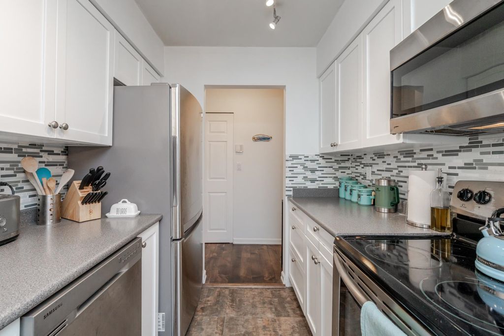 listing image 1101783621673476081