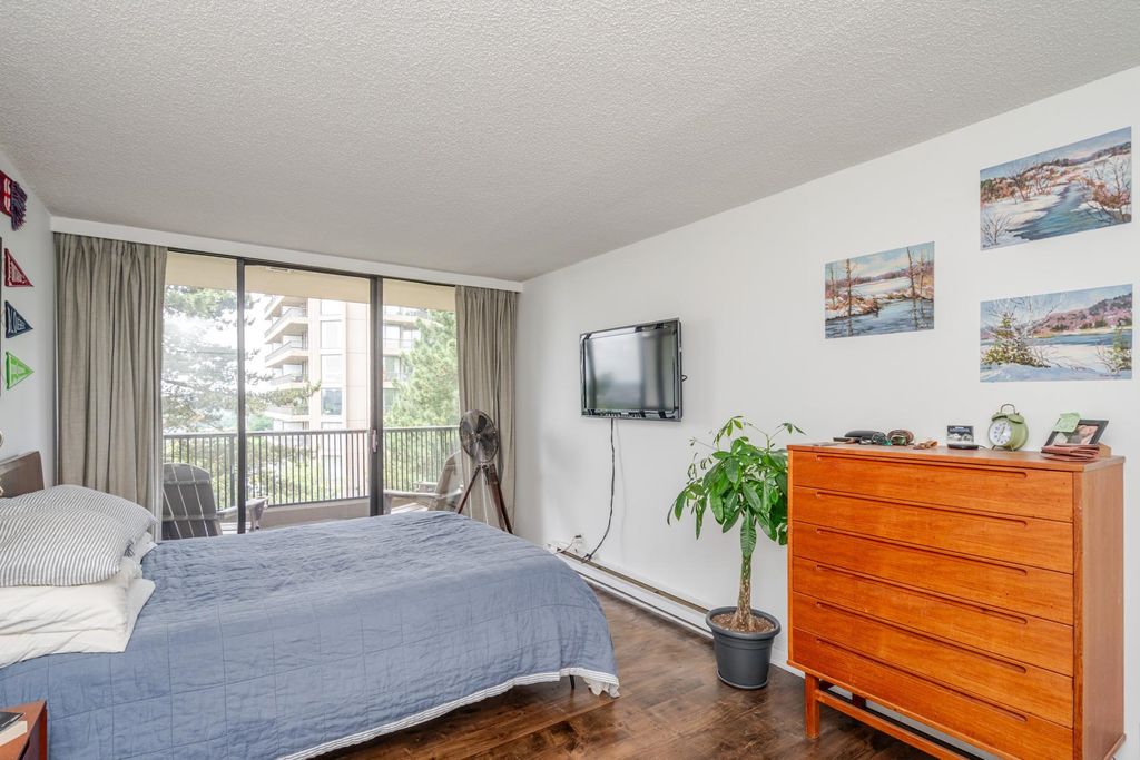 listing image 1102483931500565809