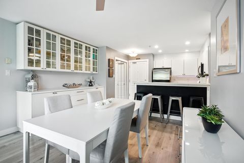 225 Newport Drive 404 Port Moody BC V3H 5H1