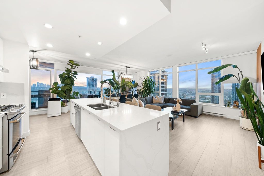 listing image 1108298094627135618