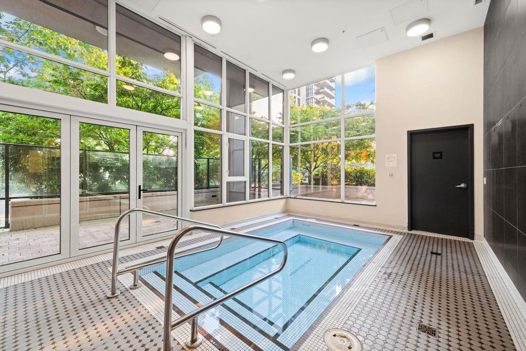 listing image 1105799346542724767