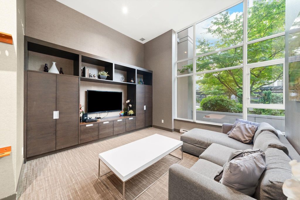 listing image 1101838950429533727