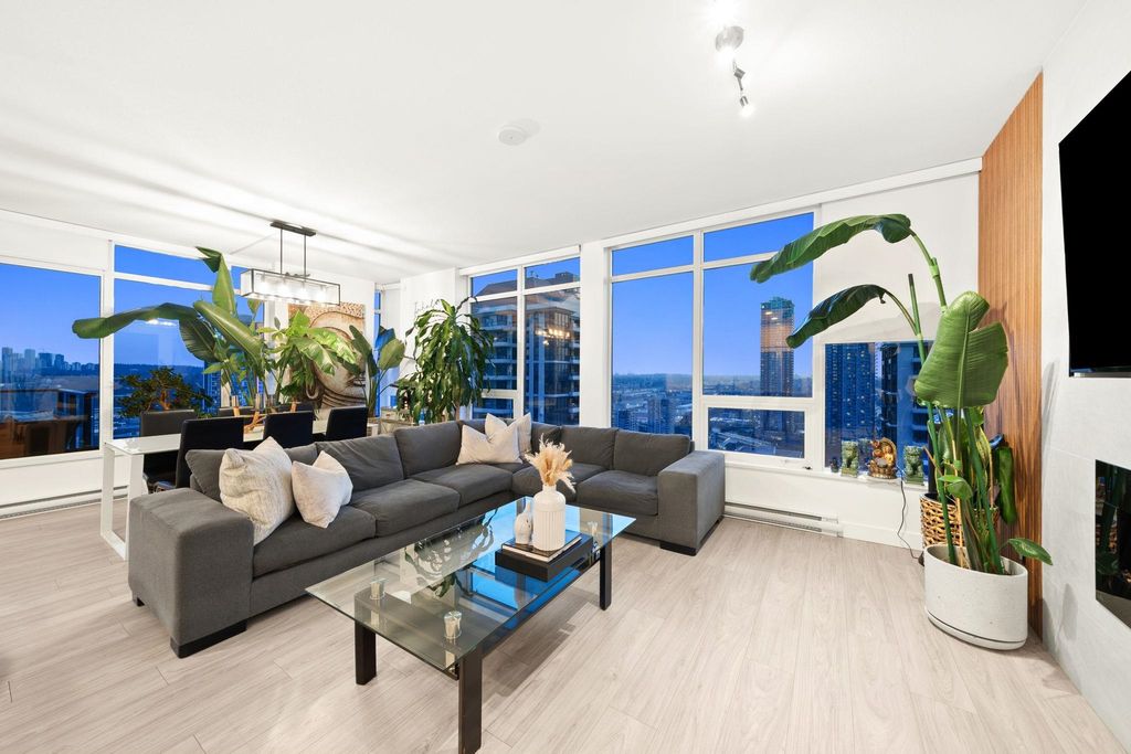 listing image 1108067638706879262