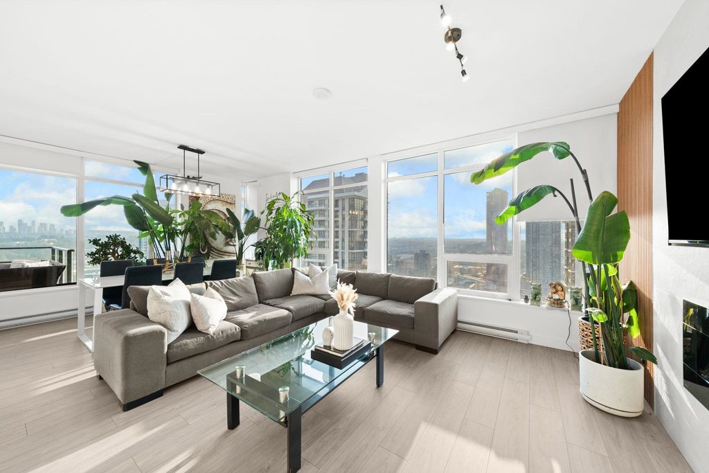 listing image 1103200215213304910