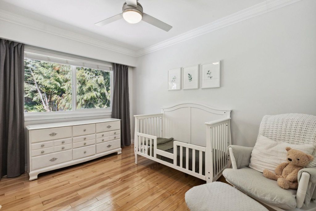 listing image 1104342433374181115