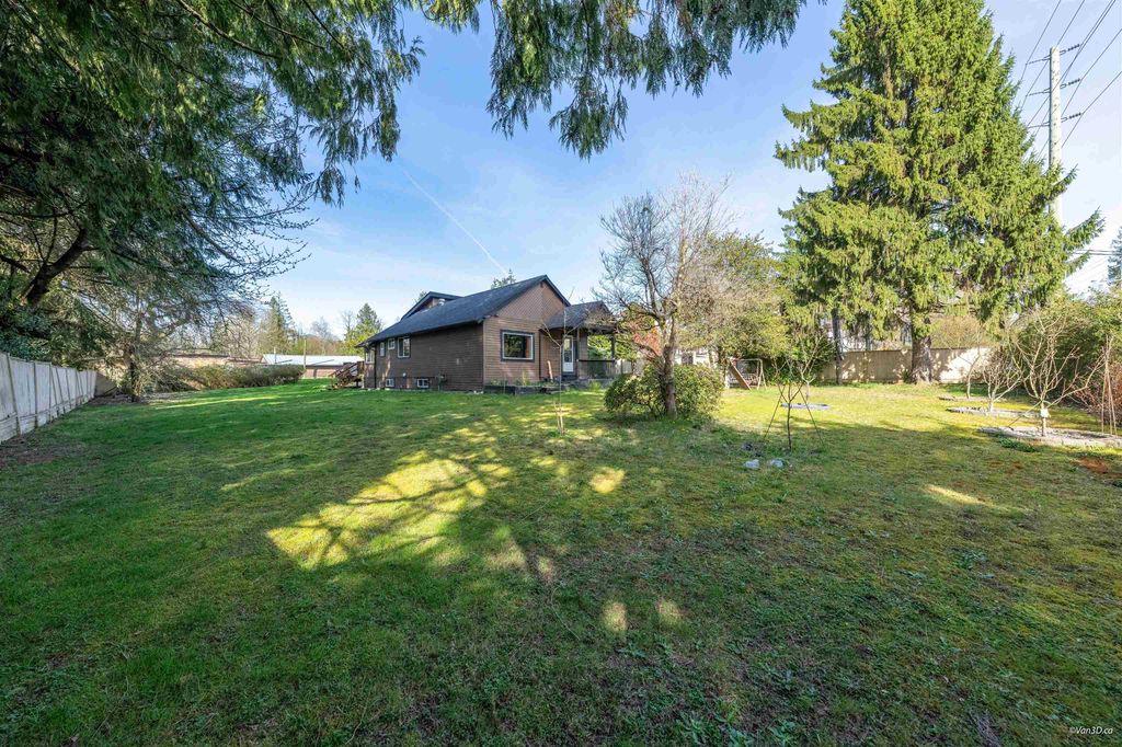 Photo of 24483 Dewdney Trunk Road, Maple Ridge, BC V4R 1W9 (MLS # R3112089)