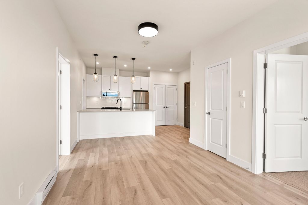 listing image 1101644612413973988