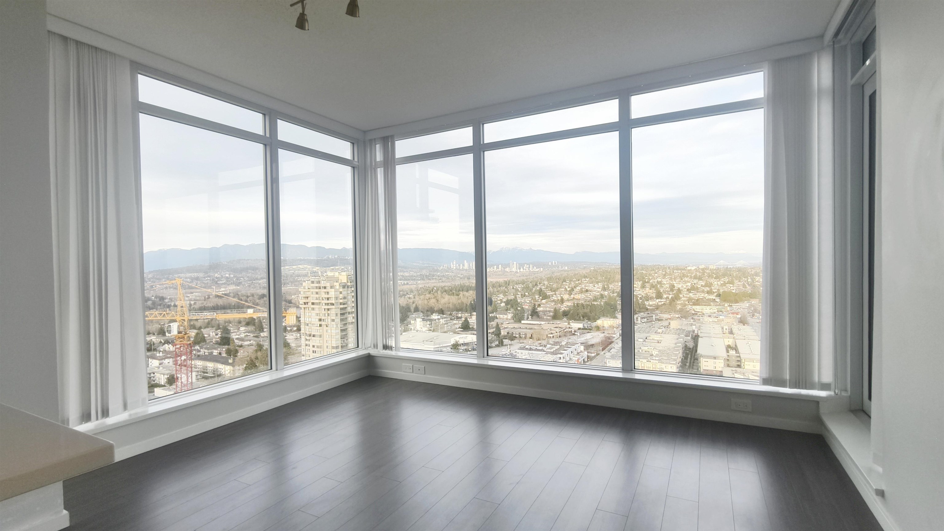 6700 Dunblane Avenue 2906