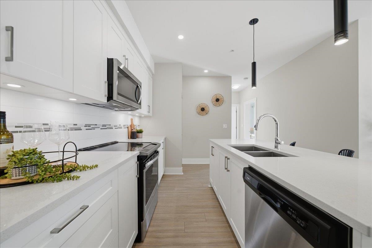 22335 Mcintosh Avenue 305